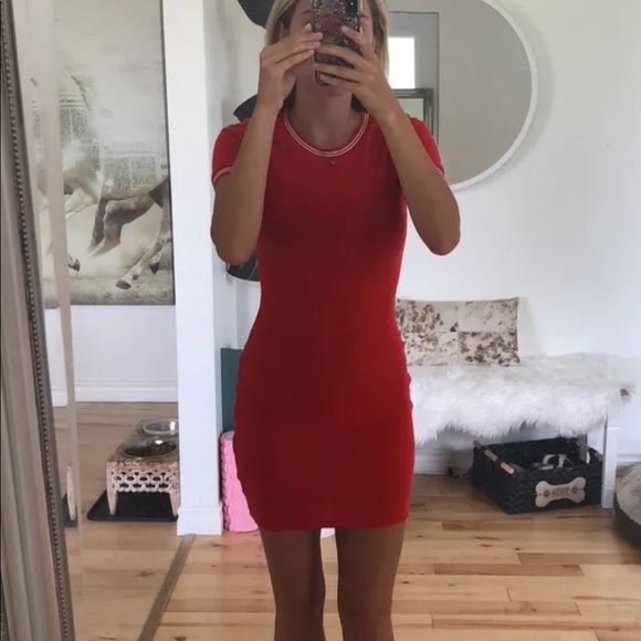 Mini red dress from H&M - Picture 2 of 2